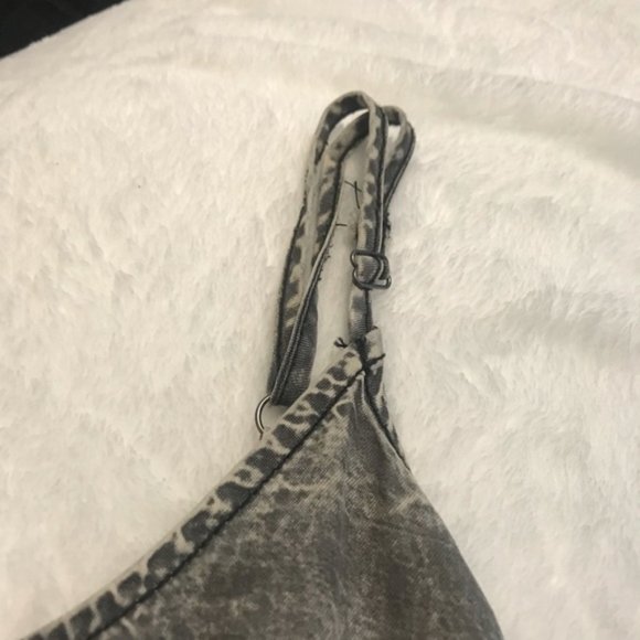 2/$20 Forever21 Washed Out Denim Cropped Tank Top - Picture 6 of 7